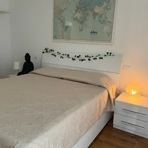 https://waterfront-room.hotelitalianriviera.com